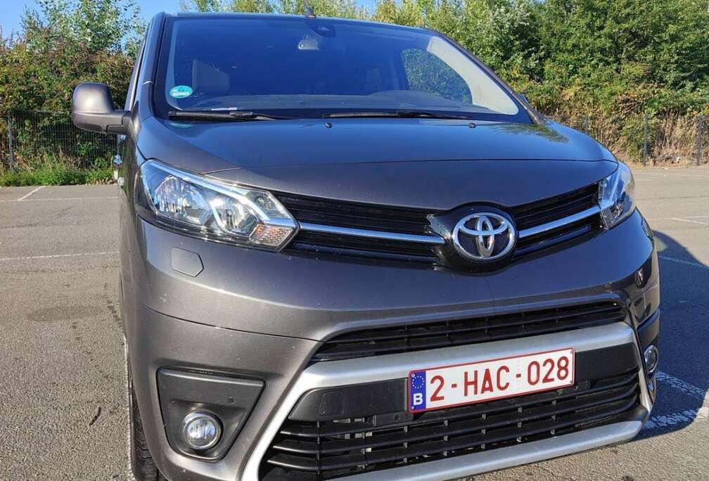 Toyota Verso 2,0-l-D-4D long
