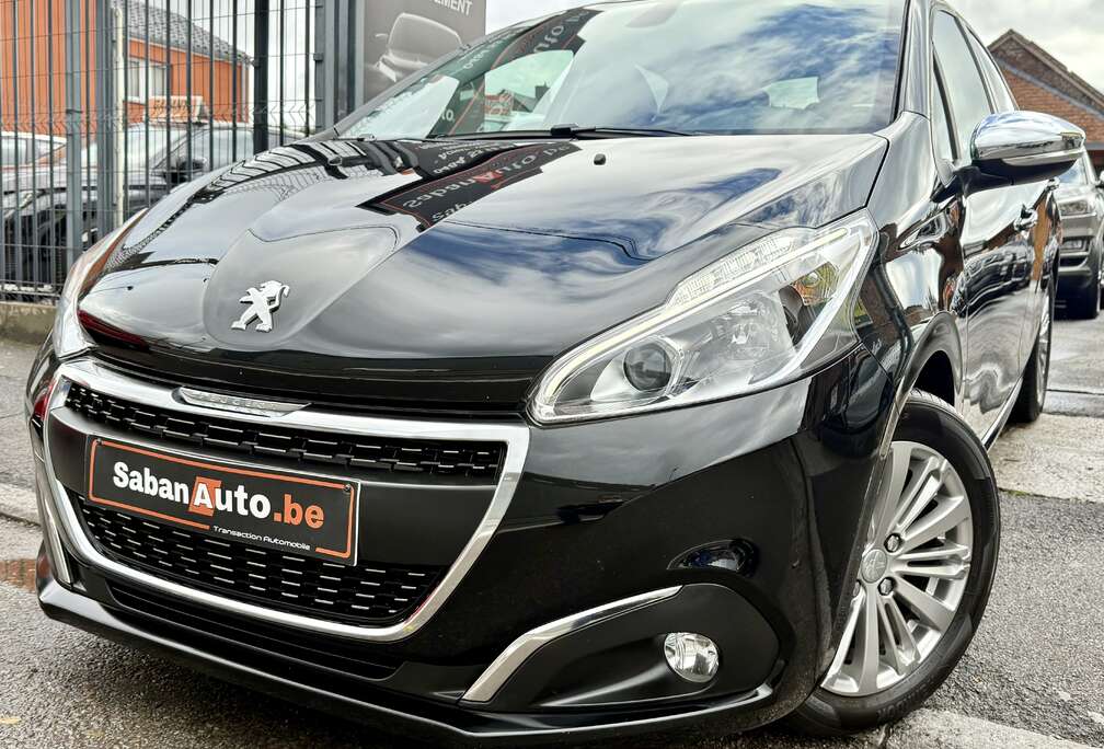 Peugeot 208 1.2 TURBO  Signature  NAVI  JANTES