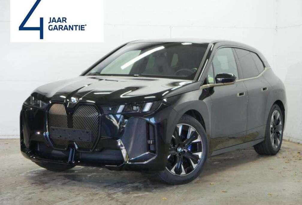 BMW 60 - M SPORT - SKY LOUNGE - BOWERS 1 WILKINS