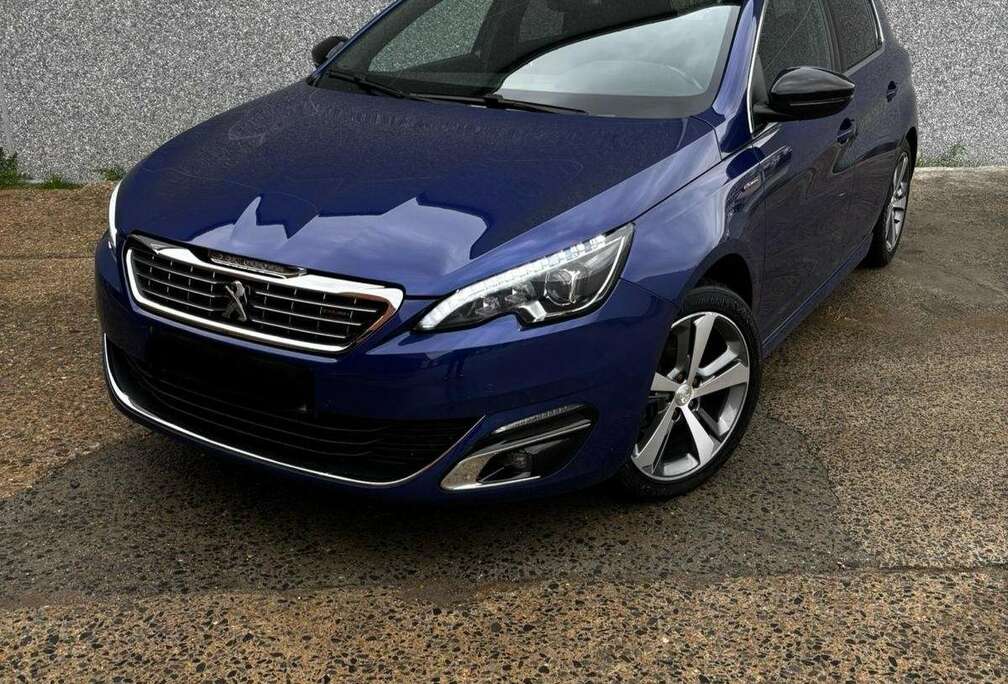 Peugeot 1.2i- GT LINE- caméra- Pano- PDC- Cruise
