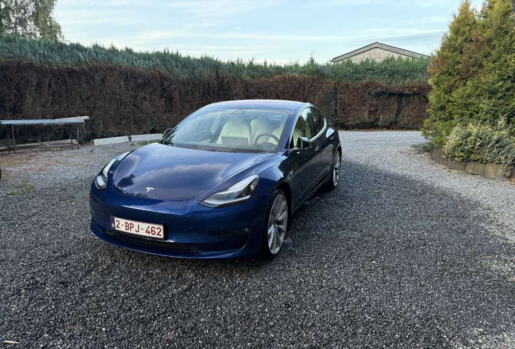 Tesla 75 kWh Performance Dual Motor