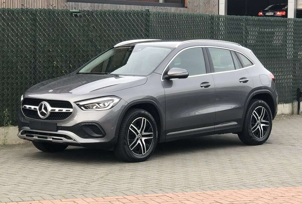 Mercedes-Benz 4Matic Progressive *Navi*Camera*