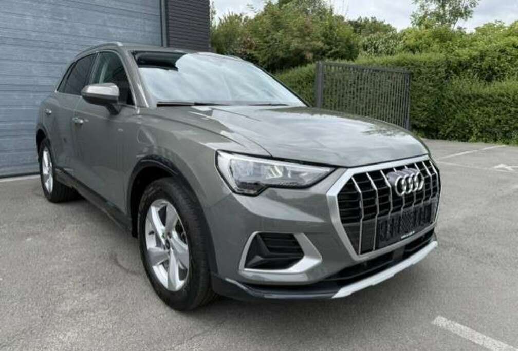 Audi 35 TFSI Business Sport S tronic  Camera AdapCruise Trekhaak Zetelverwarming AppConnect Led