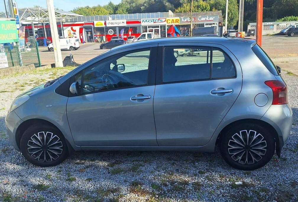 Toyota 1.0i 16v Linea Luna Freetonic