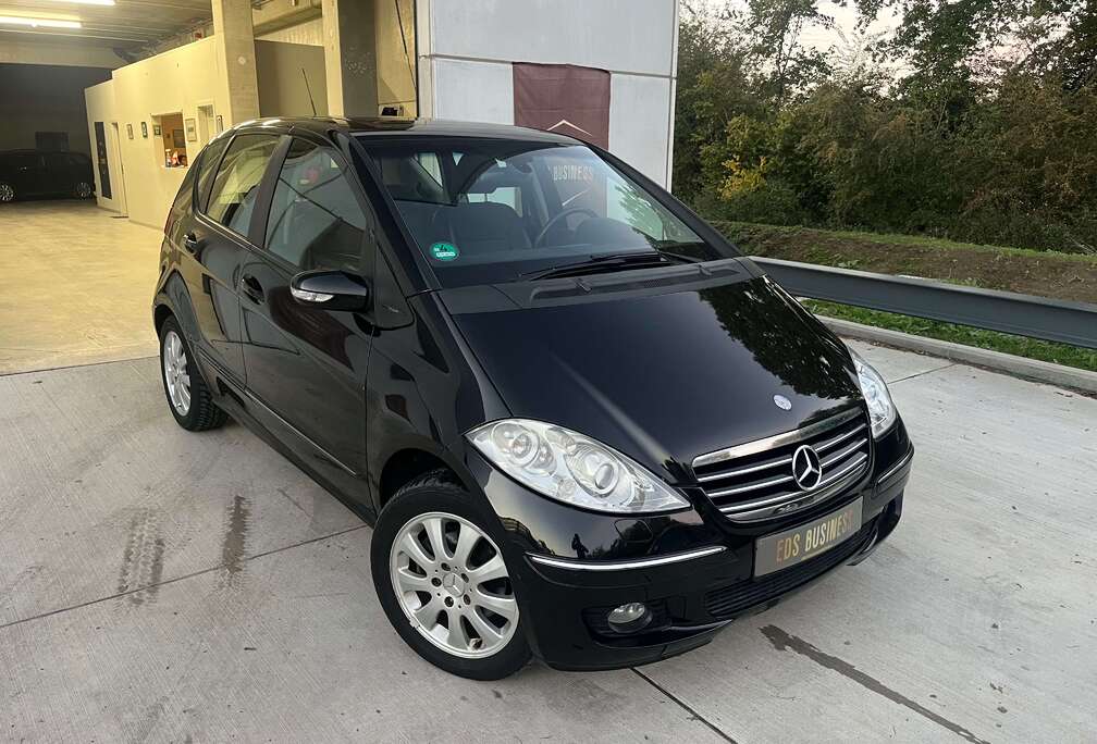 Mercedes-Benz A 200 Avantgarde *GARANTIE/PANO/SIEGES CHAUFFANT/AIRCO...*