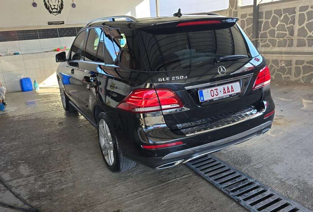 Mercedes-Benz d 4Matic 9G-TRONIC AMG