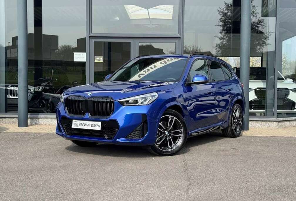 BMW sDrive18i M Sport / PANODAK / TREKHAAK / DODE HOEK