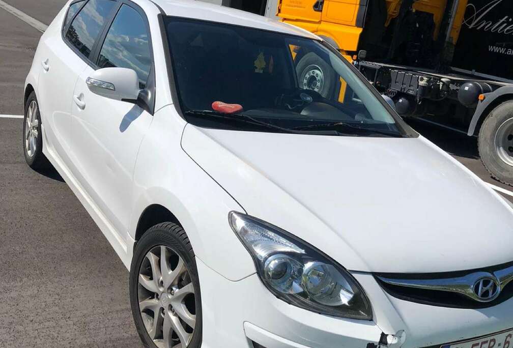 Hyundai 1.6 Automatik Style BLANCO gekeurd