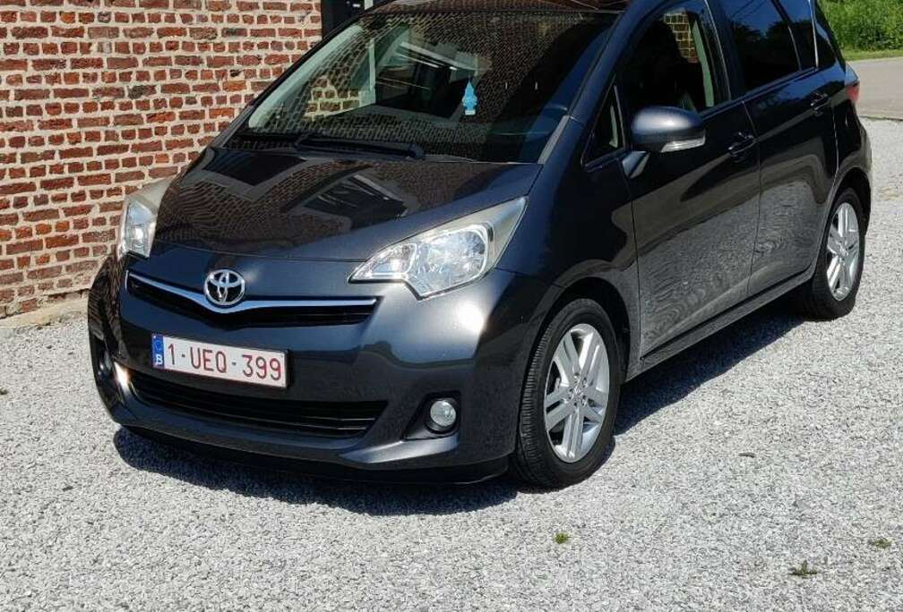 Toyota Verso S 1.33 VVT-i Sol