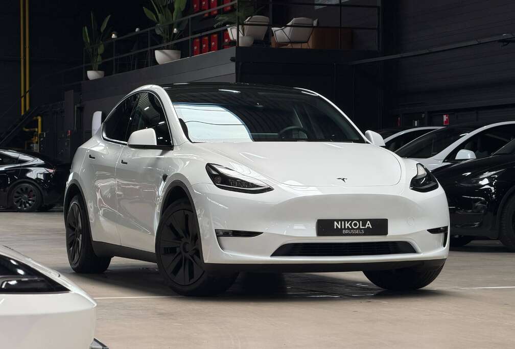 Tesla LONG RANGE - ALL WHEEL DRIVE - AUTOPILOT - HARDWARE 4