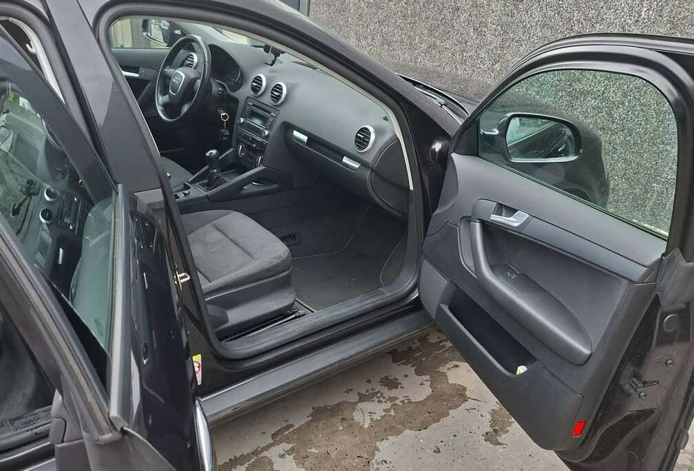Audi A3 Sportback 1.6 TDi e Attraction Start/Stop DPF