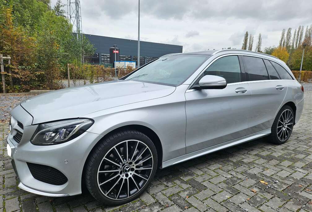 Mercedes-Benz d (BlueTEC) 4Matic T 7G-TRONIC AMG Line / 19\