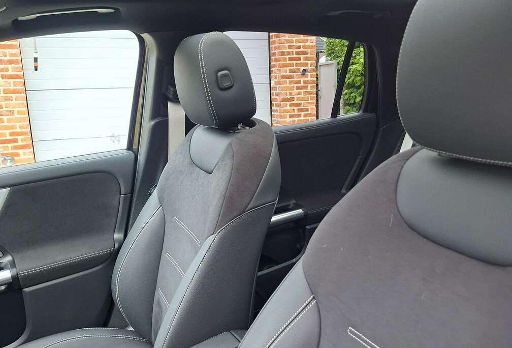 Mercedes-Benz GLA 200 AMG Line