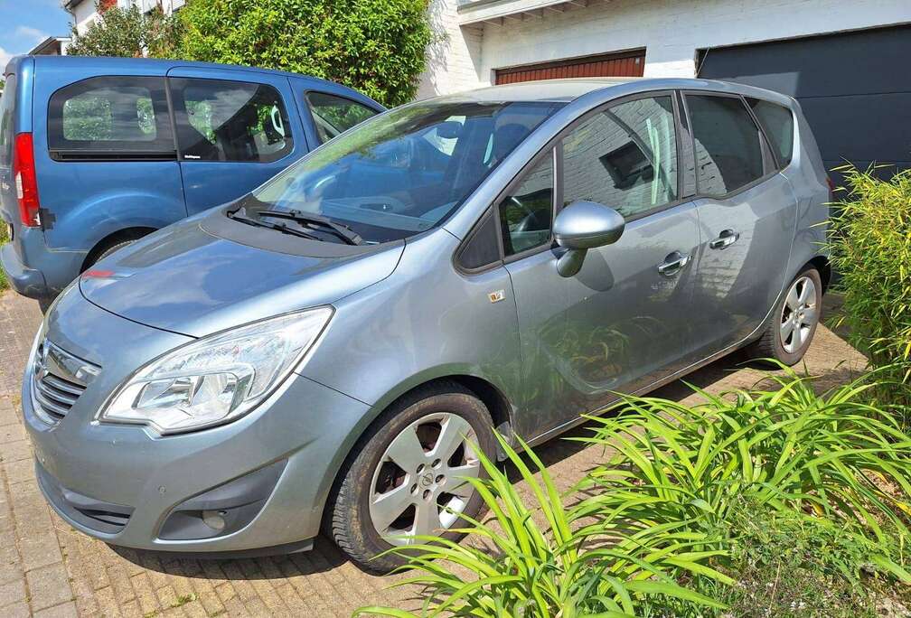 Opel Meriva 1.7 CDTi Cosmo DPF