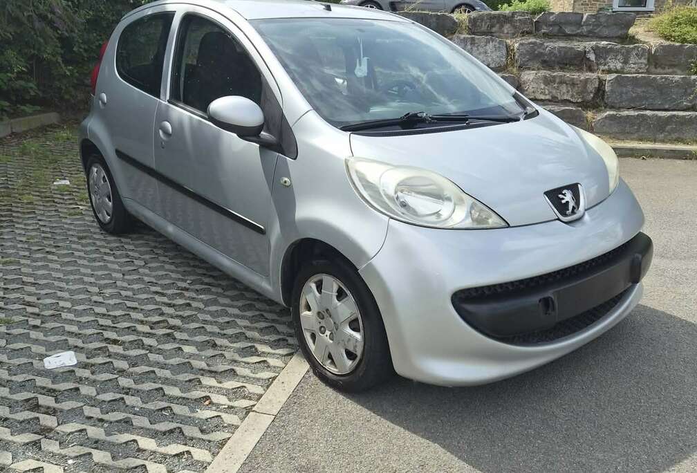 Peugeot 1.0i 12v Trendy