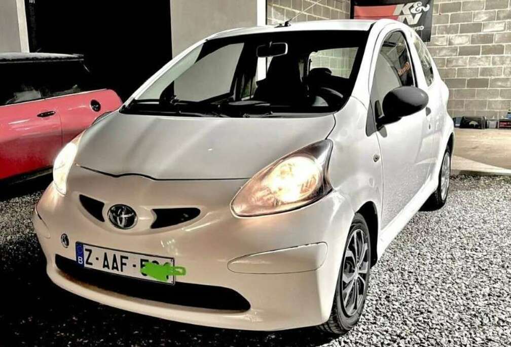 Toyota 1.0i VVT-i