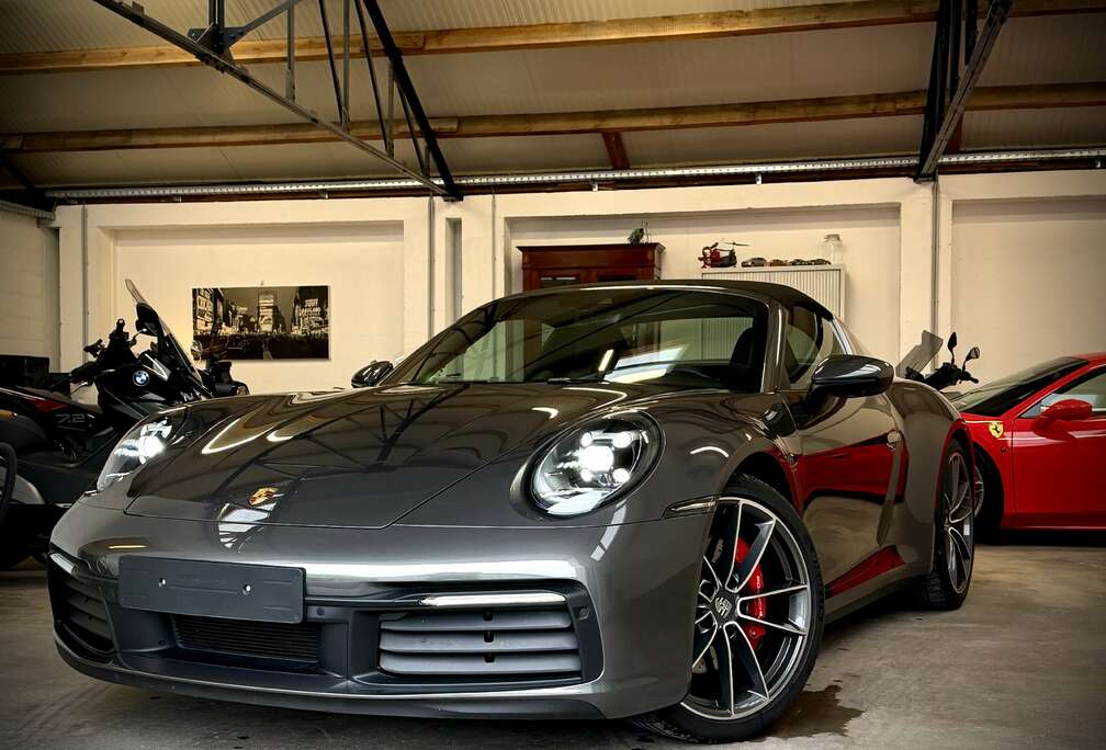 Porsche Targa Carrera 4S 9000 Km