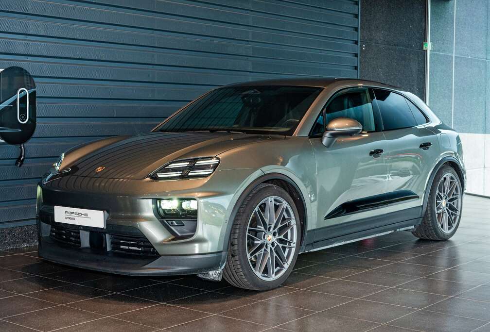 Porsche e-Macan 4