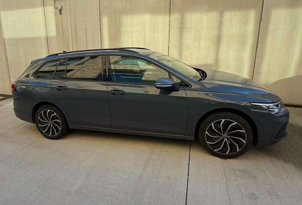 Volkswagen Golf Variant 1.0 eTSI OPF DSG Life