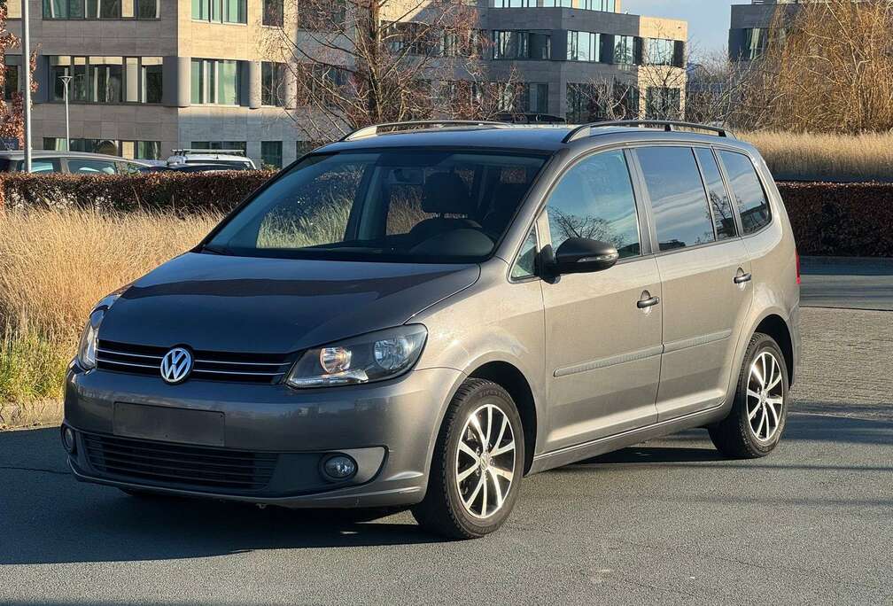 Volkswagen Touran 1.6 CR TDi Highline