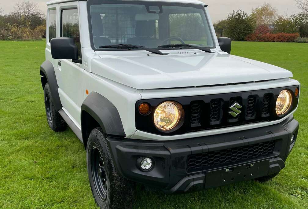 Suzuki Jimny+1.5i+4x4+GLX