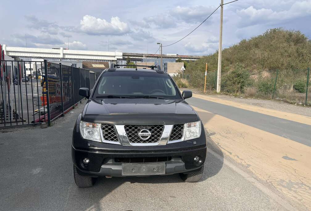 Nissan 2.5 dCi 171 ch Double Cab LE