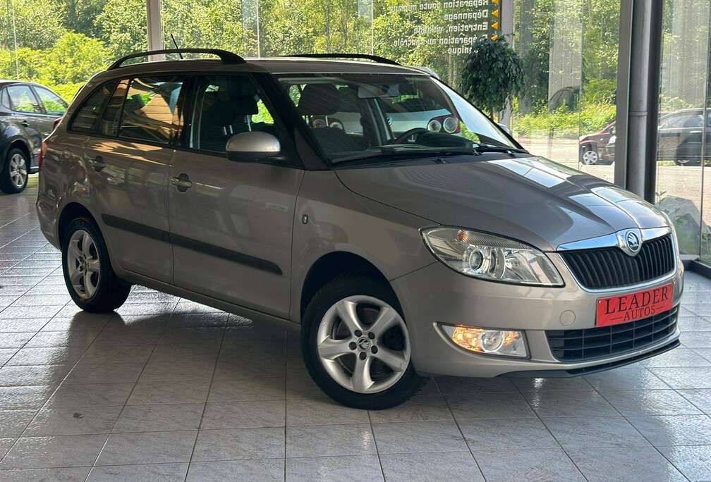 Skoda 1.2 ESSENCE 105CV - BOITE AUTO DSG - AIRCO - CAPTEUR