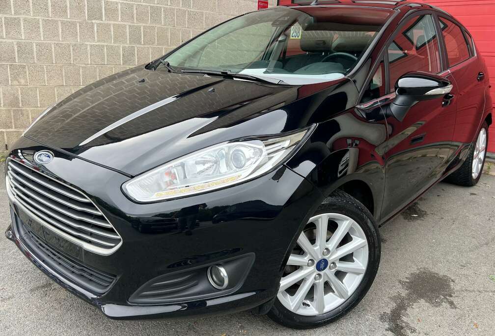 Ford 1.0 EcoBoost Black + CLIM + CAR-PASS + CARNET