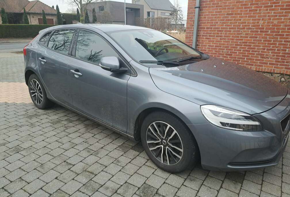 Volvo V40 T2 Momentum
