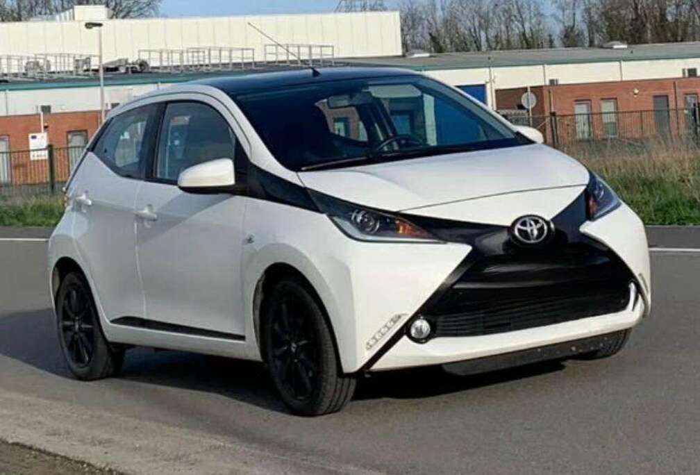 Toyota Aygo 1.0i VVT-i x-play