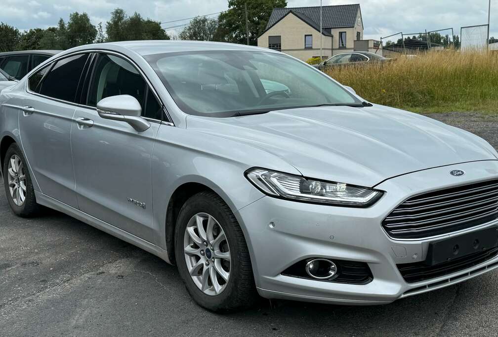 Ford 2.0 Hybrid 187 BVA6 Titanium Business