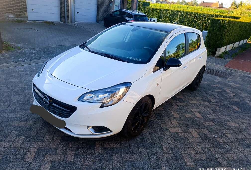 Opel Corsa 1.2i Black Edition