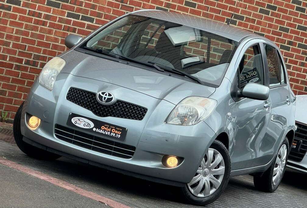 Toyota /5 PORTES / CARNET D’ENTRETIEN /