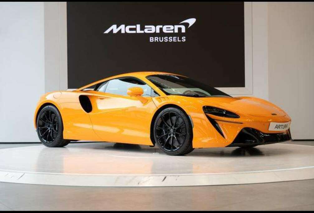 McLaren Artura McLaren Artura Coupe  McLaren orange