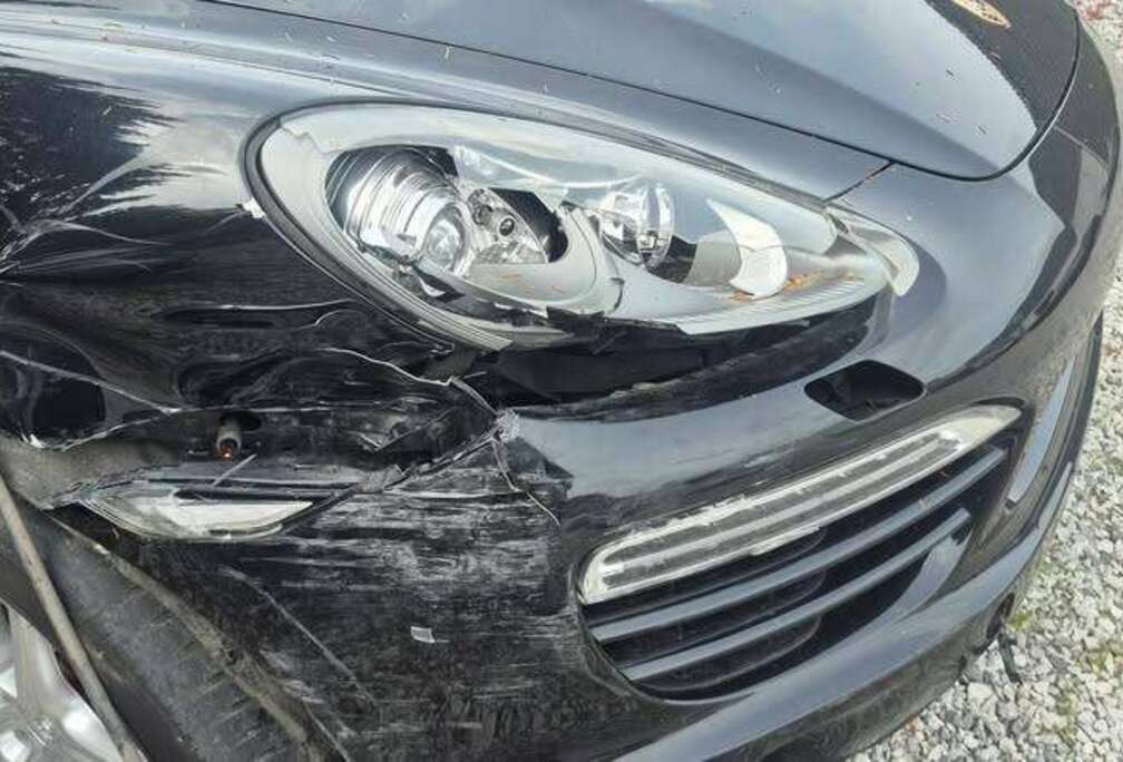 Porsche +32495 94 87 14 ** Accienté BIEN LIRE annonce**