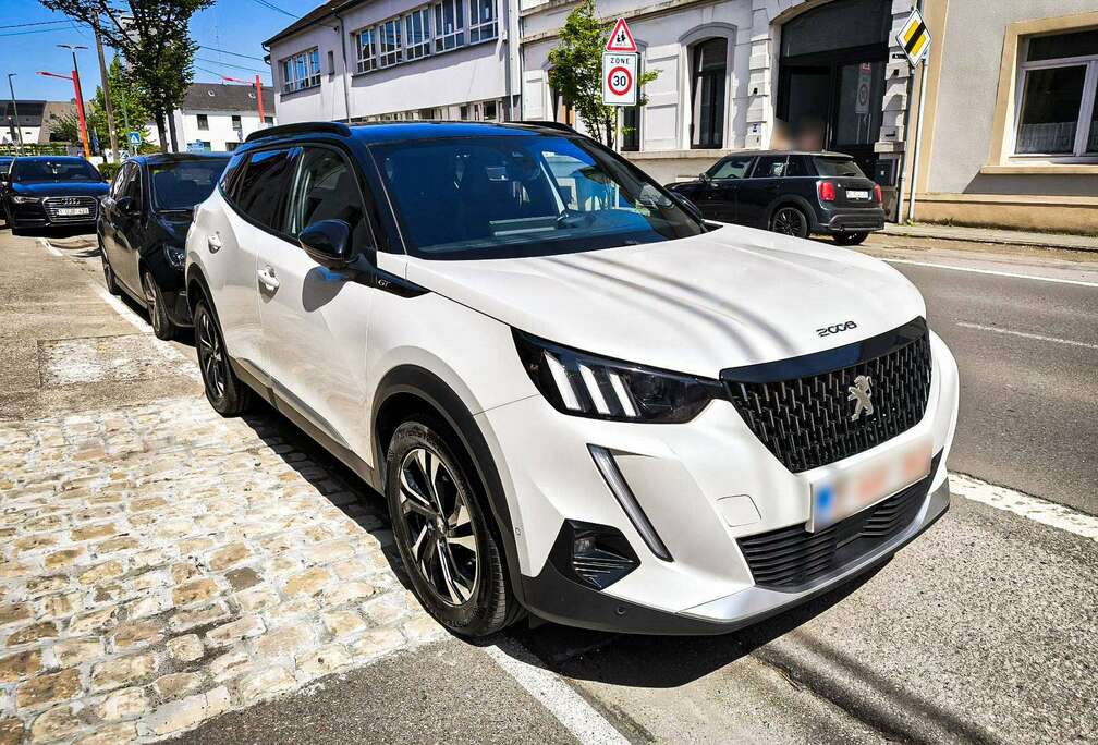 Peugeot 2008 1.2 PureTech GT EAT8