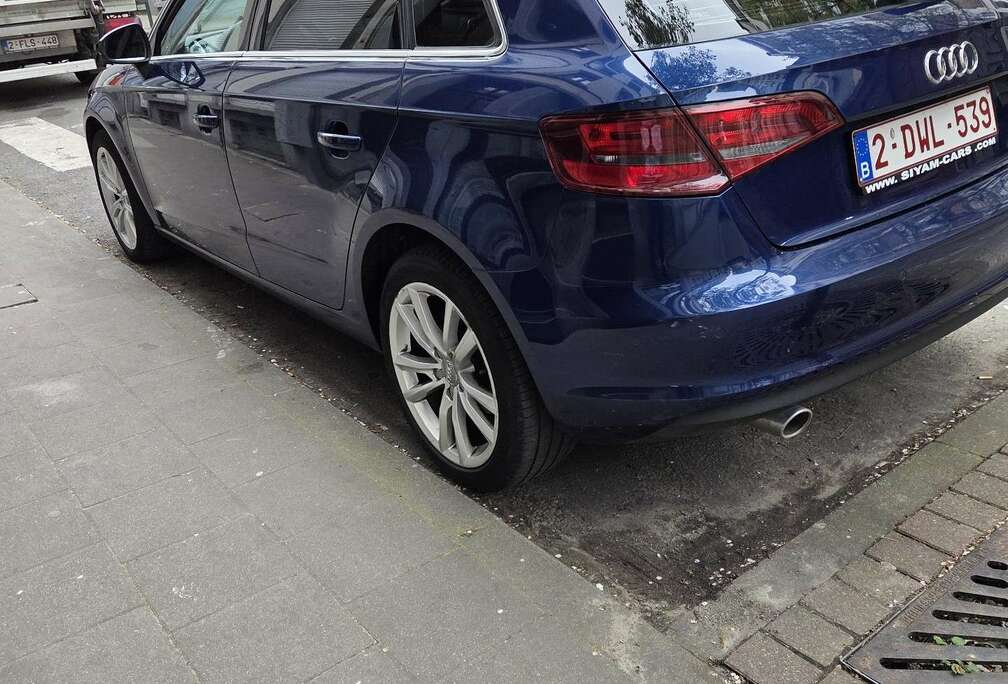Audi Sportback 1.6 TDi Ambition S line tronic