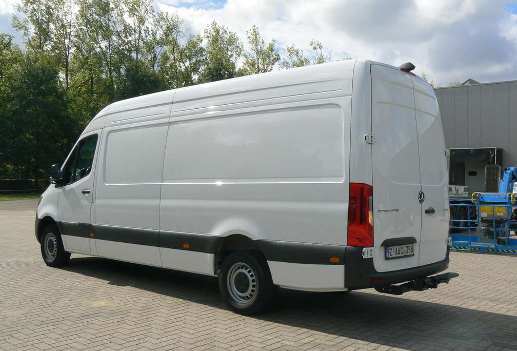 Mercedes-Benz 317CDI L3 H2 TREKHAAK 3,5T GROTE SCHERM MODEL 2024