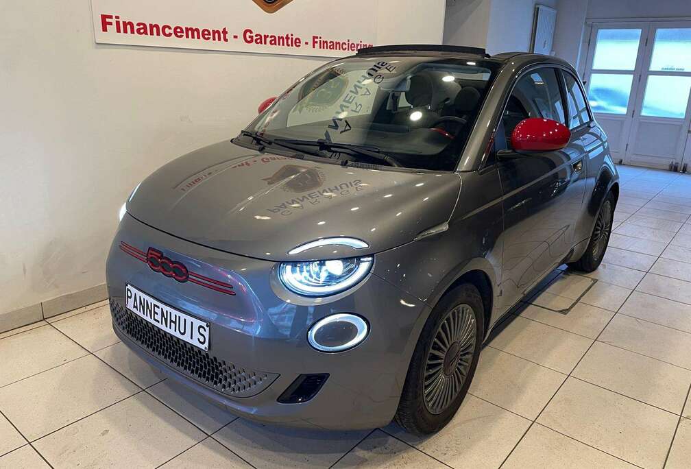 Fiat e-500 42 kWh Red I 15.000 KM I 13.214€ HTVA