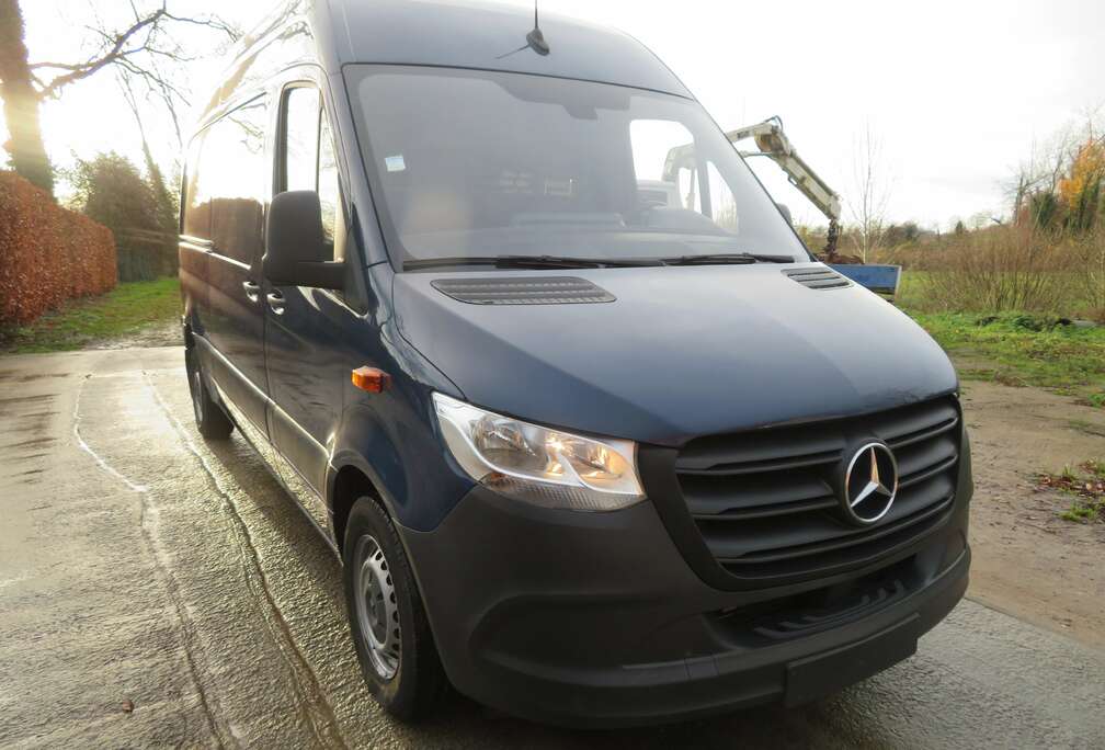 Mercedes-Benz 311CDi - FWD - A2H2