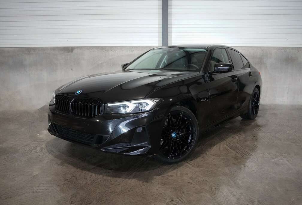 BMW e 19\' PACK M  CARPLAY  GRAND ECRAN  TVA