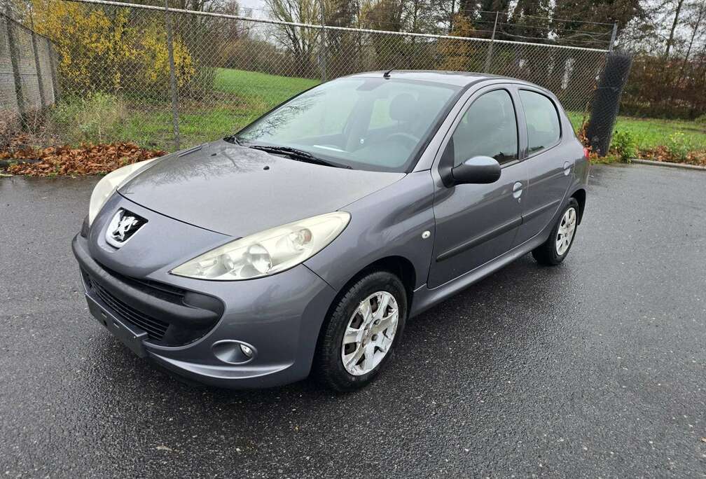 Peugeot 206+ 75