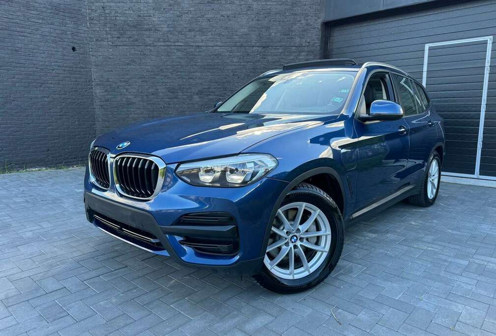 BMW 2.0i / xDrive30e PHEV / X Line