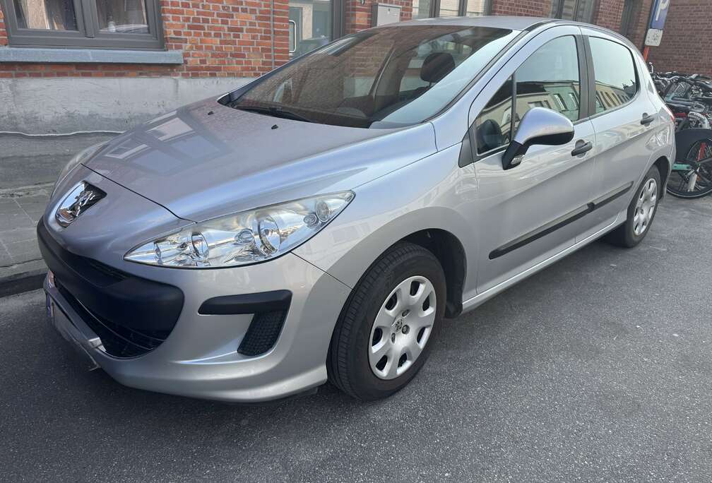 Peugeot 1.4i Confort Pack