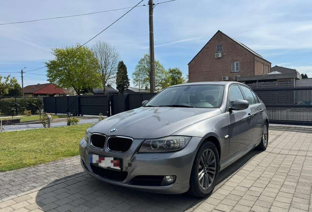 BMW BMW 318i Xenon  Toit ouvrant  Car-Pass