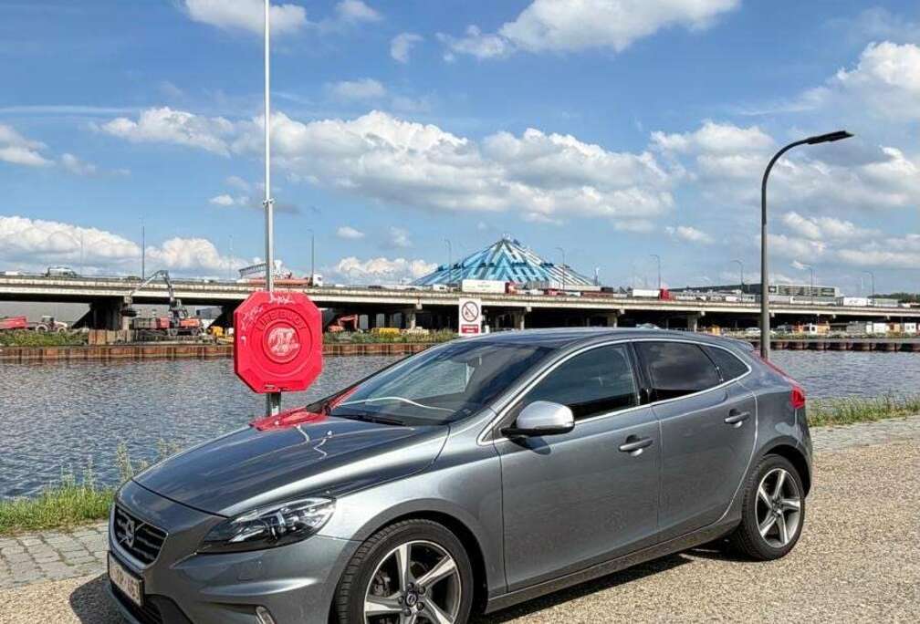 Volvo 2.0 D2 Kinetic R-Design
