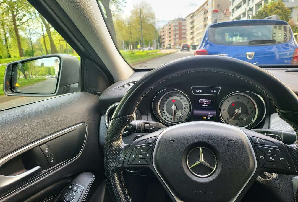 Mercedes-Benz MERCEDES GLA 220 CDI EURO 6B accessoire complet