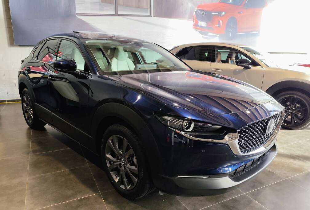 Mazda 2.0 Sky-X Full Options *** Toit Ouvrant *** Neuve