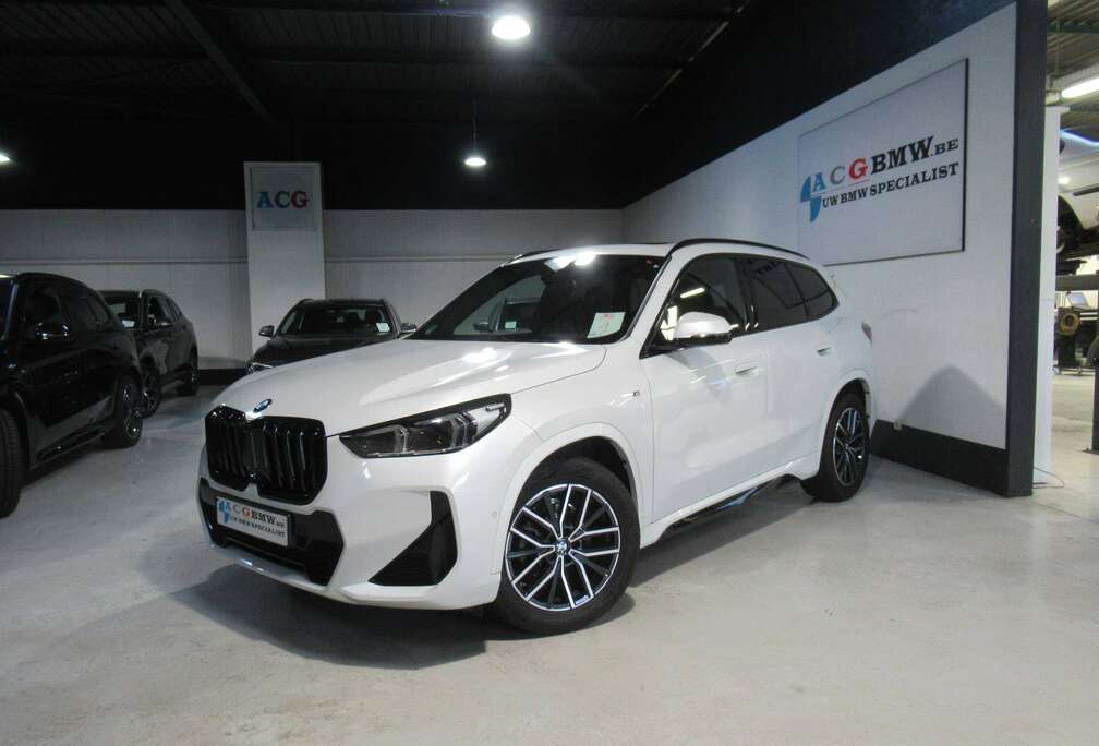 BMW 18i Benzine M Sportpacket TOP uitrusting, prachtige cobinatie. Vind je zeker niet vaak ! Pano Surround Pro