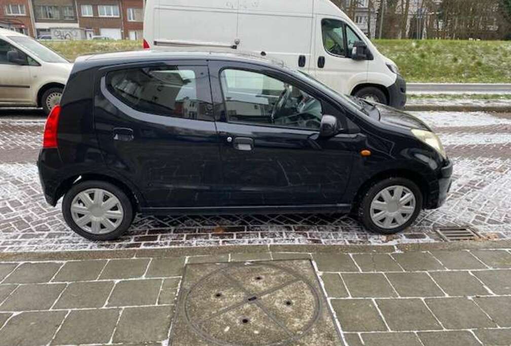 Nissan Pixo 1.0 visia